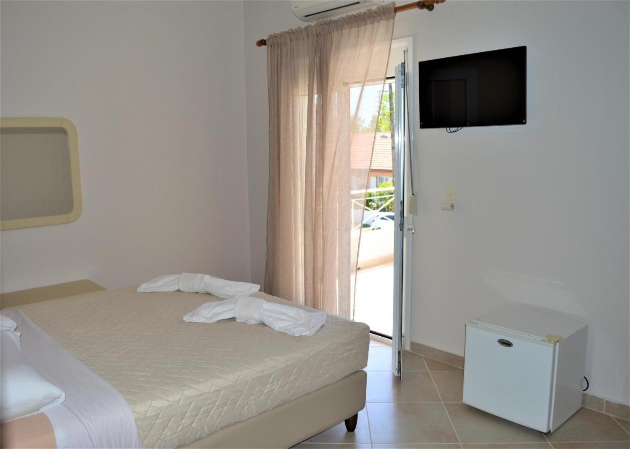 Hotel Kalimera Apartments Ammoudia Esterno foto