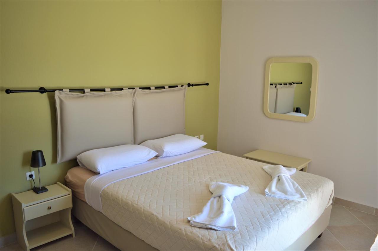 Hotel Kalimera Apartments Ammoudia Esterno foto